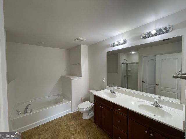 4494 Black Hills Drive NW 13, Acworth, GA 30101