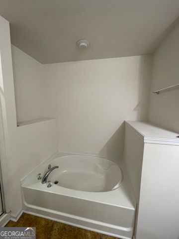 4494 Black Hills Drive NW 13, Acworth, GA 30101