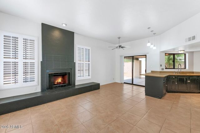 2733 E HOPE Street, Mesa, AZ 85213