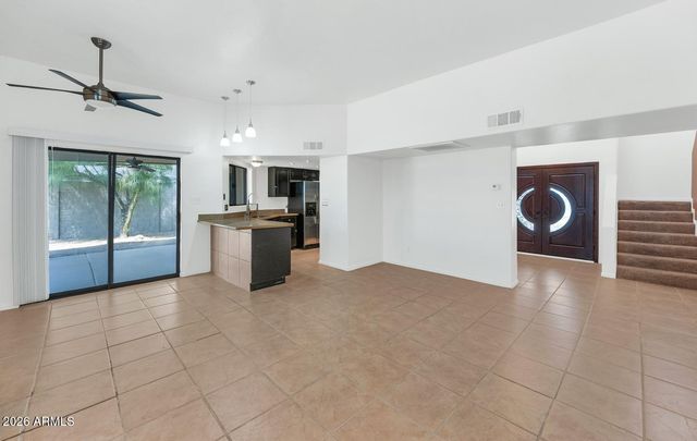 2733 E HOPE Street, Mesa, AZ 85213