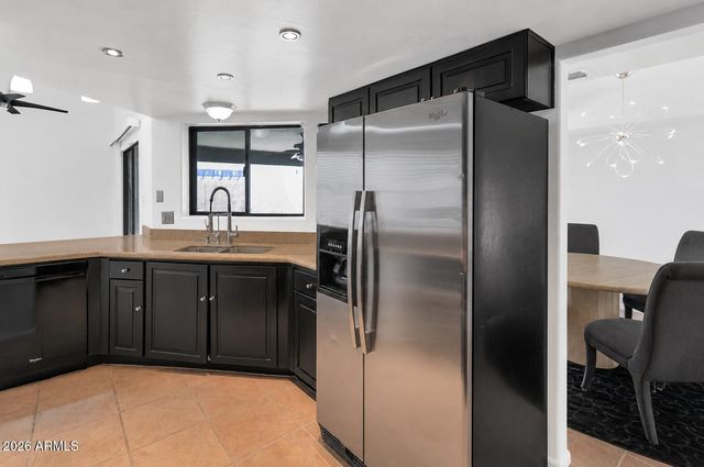 2733 E HOPE Street, Mesa, AZ 85213