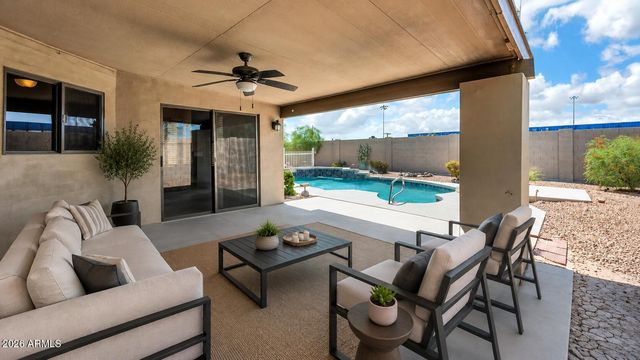 2733 E HOPE Street, Mesa, AZ 85213