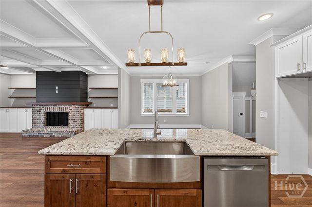 5432 La Roche Avenue, Savannah, GA 31406