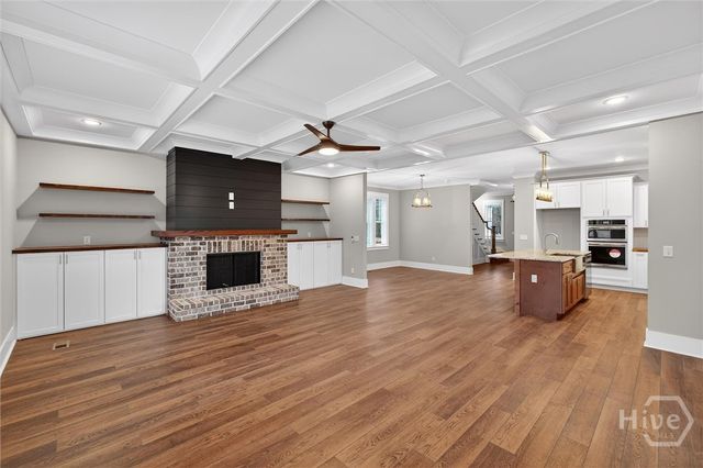 5432 La Roche Avenue, Savannah, GA 31406