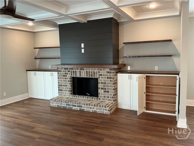 5432 La Roche Avenue, Savannah, GA 31406