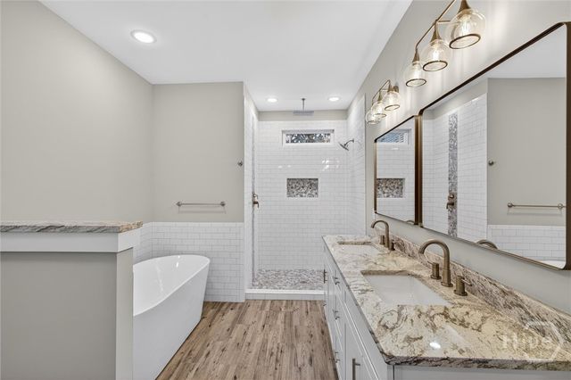 5432 La Roche Avenue, Savannah, GA 31406