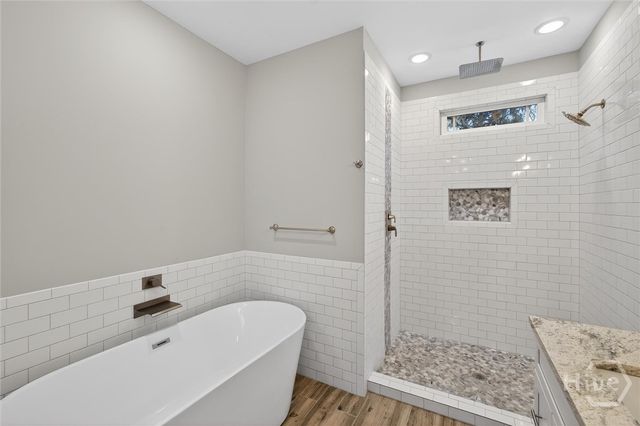 5432 La Roche Avenue, Savannah, GA 31406