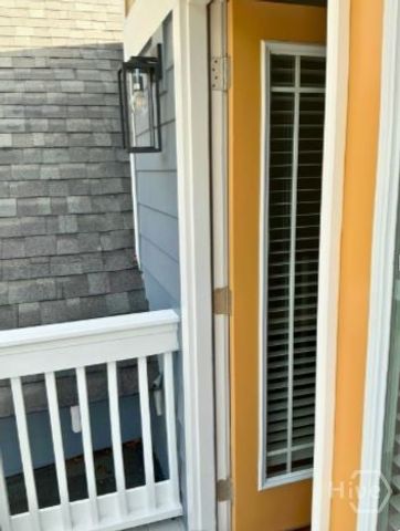 5432 La Roche Avenue, Savannah, GA 31406