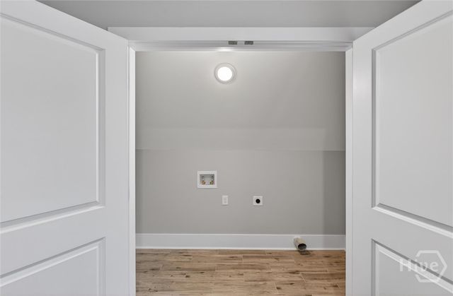 5432 La Roche Avenue, Savannah, GA 31406