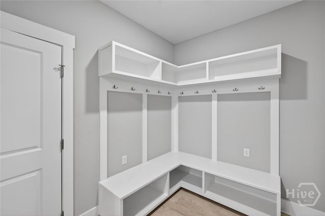 5432 La Roche Avenue, Savannah, GA 31406