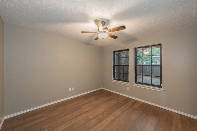 917 Bucknell Drive, Arlington, TX 76012