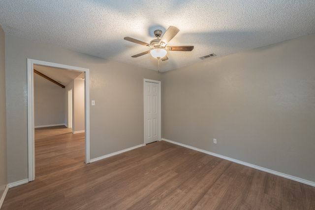 917 Bucknell Drive, Arlington, TX 76012