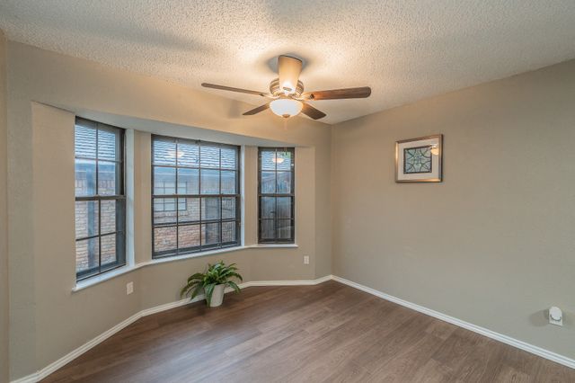 917 Bucknell Drive, Arlington, TX 76012