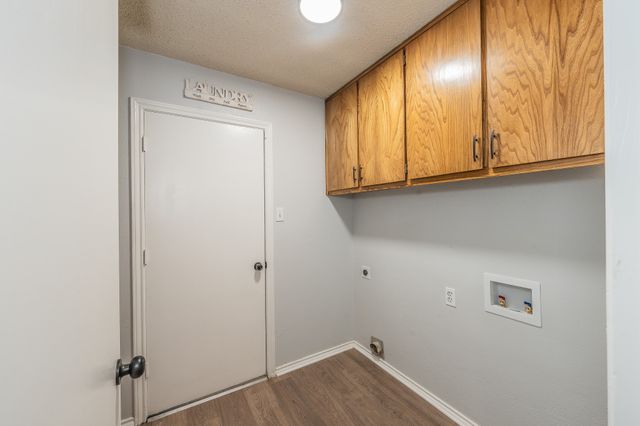 917 Bucknell Drive, Arlington, TX 76012