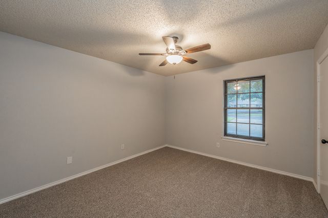 917 Bucknell Drive, Arlington, TX 76012