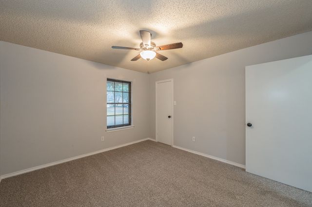 917 Bucknell Drive, Arlington, TX 76012