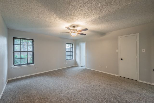 917 Bucknell Drive, Arlington, TX 76012