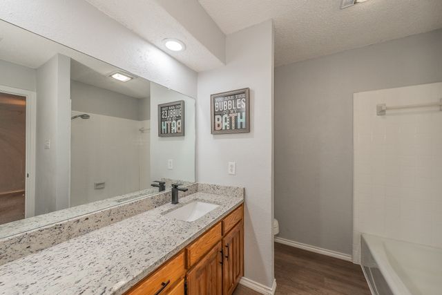 917 Bucknell Drive, Arlington, TX 76012