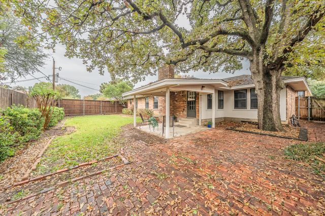 917 Bucknell Drive, Arlington, TX 76012