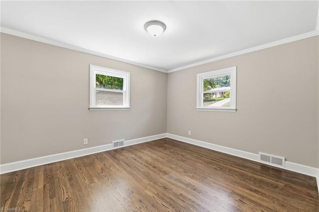 2606 Alderney Lane, Winston-salem, NC 27103