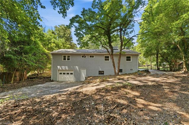 2606 Alderney Lane, Winston-salem, NC 27103