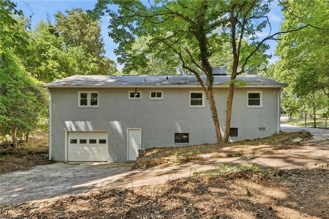 2606 Alderney Lane, Winston-salem, NC 27103
