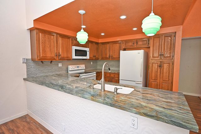 17764 Columbia Dr, Castro Valley, CA 94552