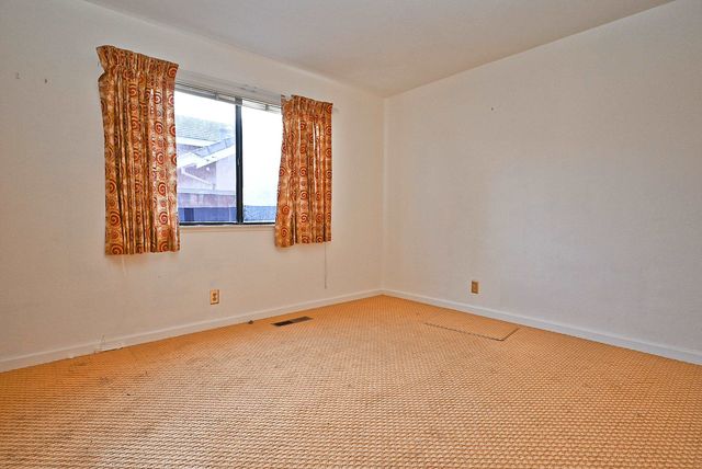 17764 Columbia Dr, Castro Valley, CA 94552