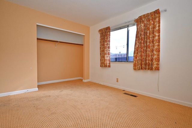 17764 Columbia Dr, Castro Valley, CA 94552