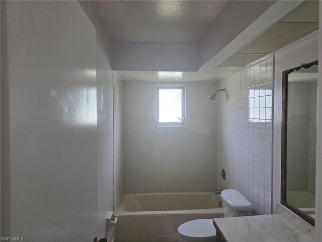 1542 Canal ST, Lehigh Acres, FL 33936