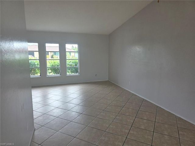 1542 Canal ST, Lehigh Acres, FL 33936