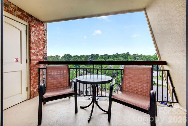 404 Bowling Park Road, Asheville, NC 28803