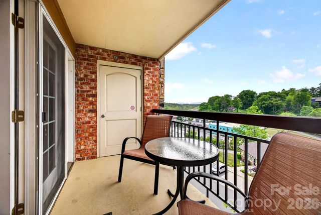 404 Bowling Park Road, Asheville, NC 28803
