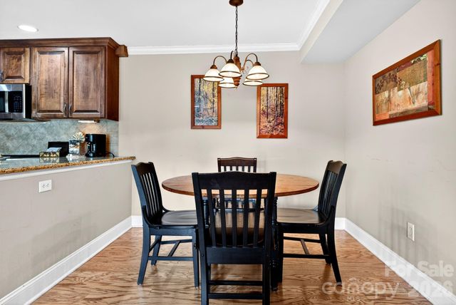404 Bowling Park Road, Asheville, NC 28803