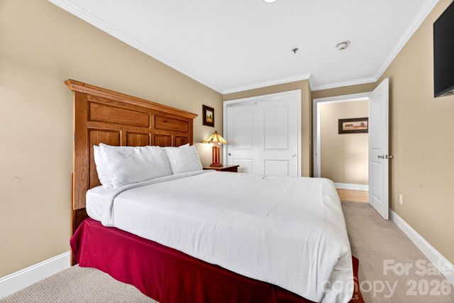 404 Bowling Park Road, Asheville, NC 28803