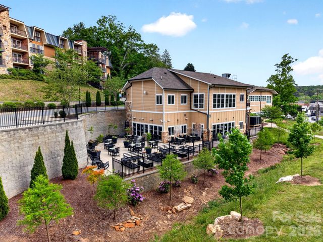 404 Bowling Park Road, Asheville, NC 28803