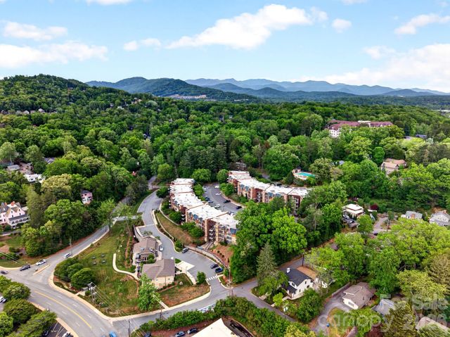 404 Bowling Park Road, Asheville, NC 28803