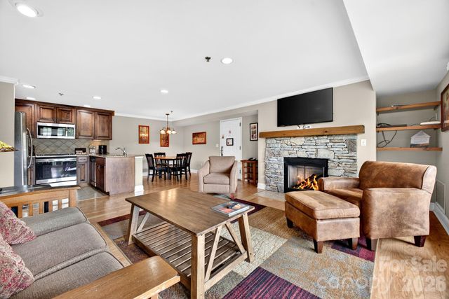 404 Bowling Park Road, Asheville, NC 28803