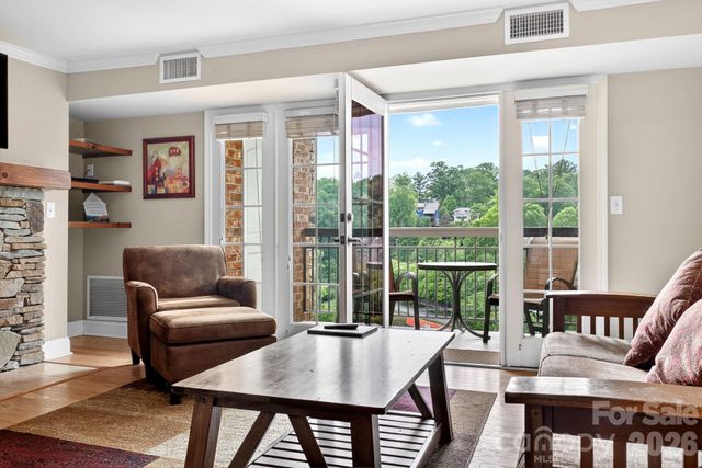 404 Bowling Park Road, Asheville, NC 28803
