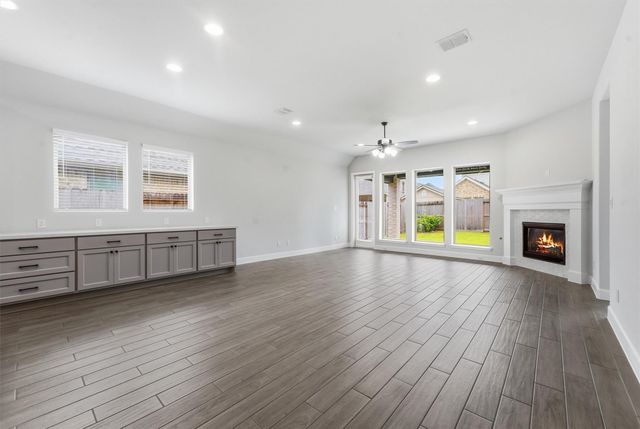 12318 Palmetto Drive, Mont Belvieu, TX 77523