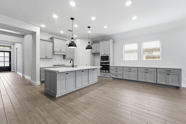 12318 Palmetto Drive, Mont Belvieu, TX 77523