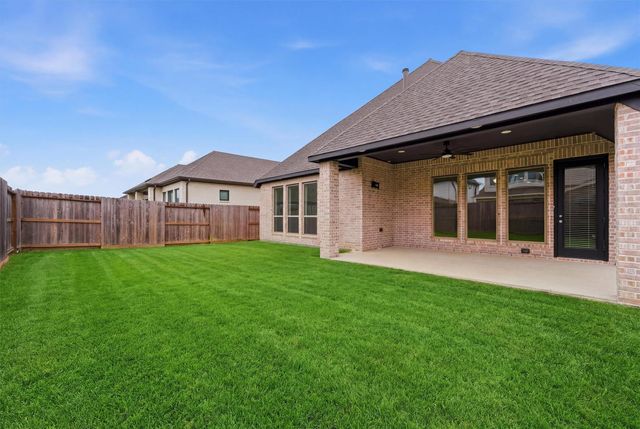 12318 Palmetto Drive, Mont Belvieu, TX 77523