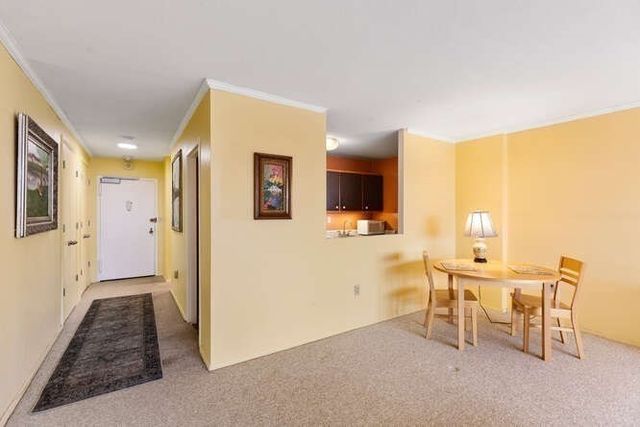 2 Hawthorne Pl 16P, Boston, MA 02114