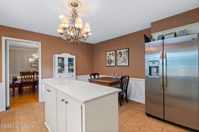 4911 Crofton Rd, Louisville, KY 40207