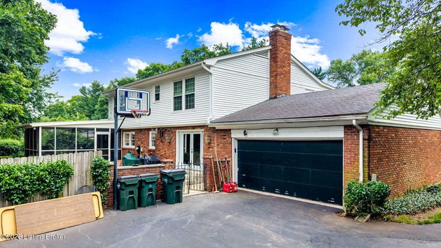 4911 Crofton Rd, Louisville, KY 40207