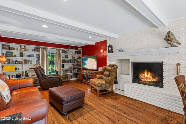4911 Crofton Rd, Louisville, KY 40207