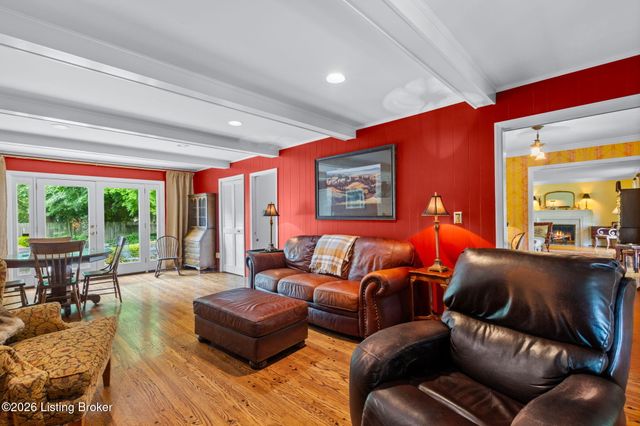 4911 Crofton Rd, Louisville, KY 40207