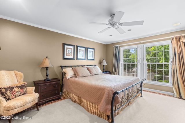 4911 Crofton Rd, Louisville, KY 40207