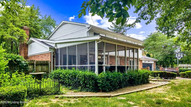 4911 Crofton Rd, Louisville, KY 40207
