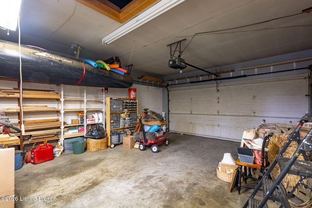 4911 Crofton Rd, Louisville, KY 40207